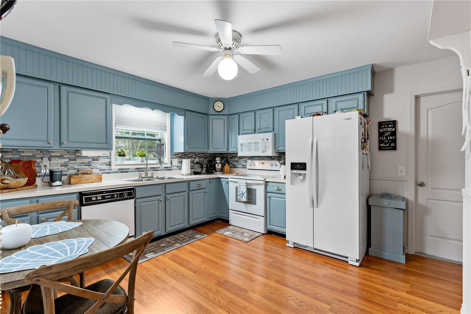 WEDGEWOOD MANOR PH 01 02 - Residential