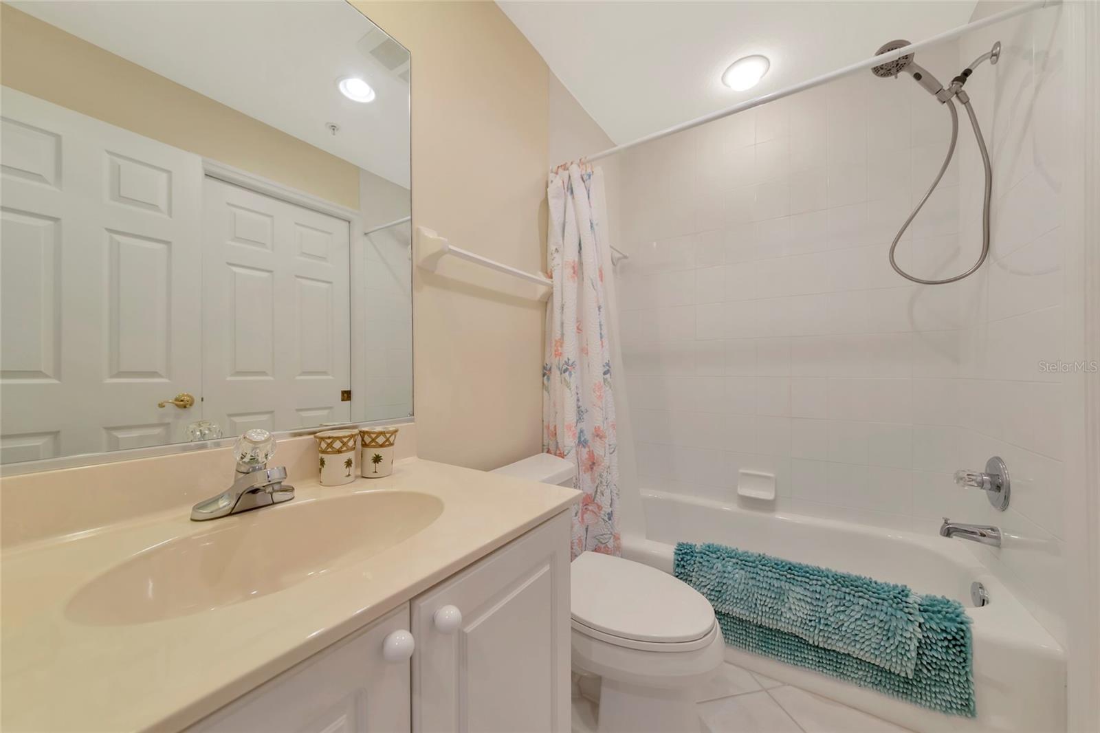 BAYPOINTE VISTA 1 - Residential