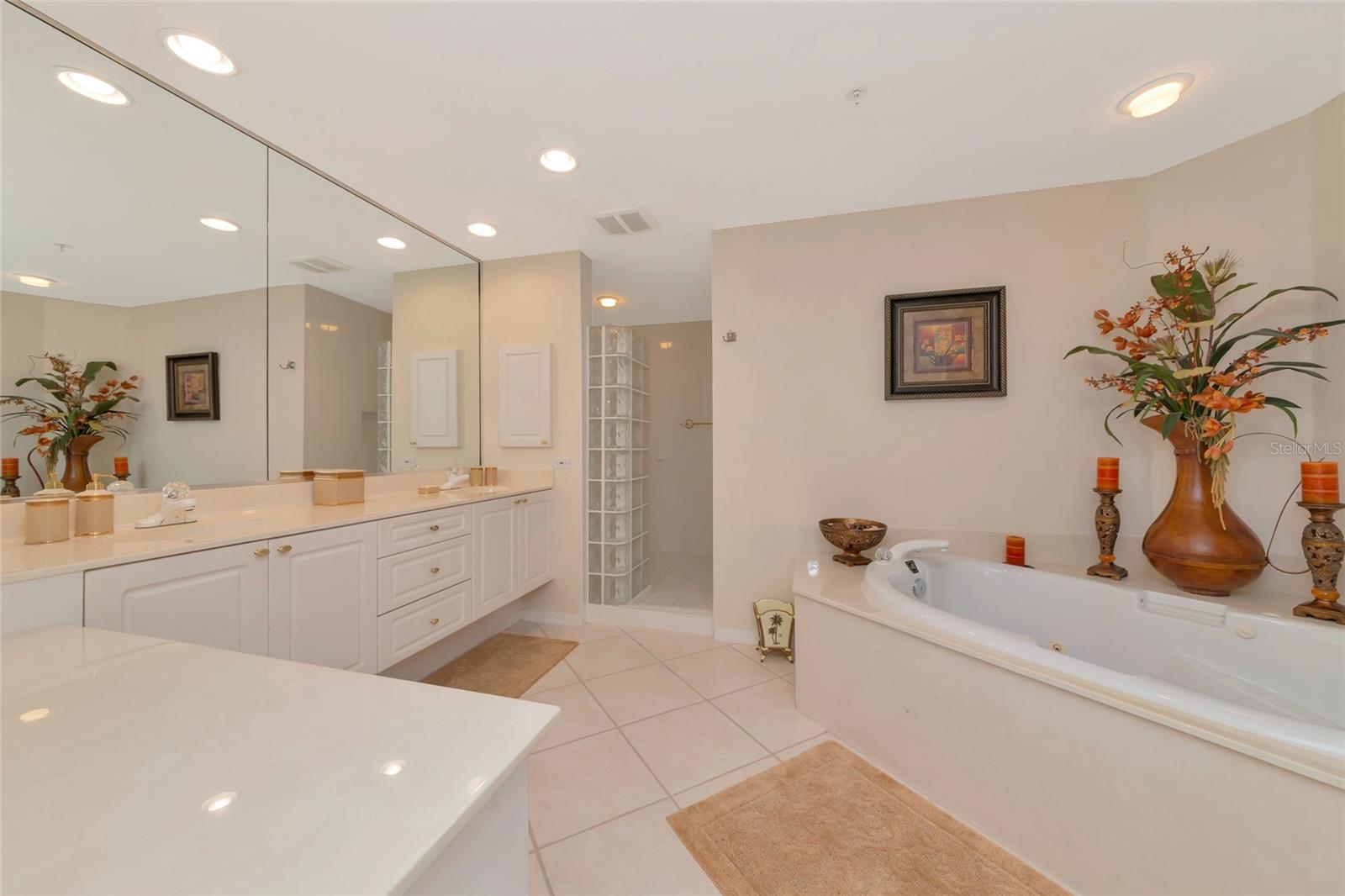 BAYPOINTE VISTA 1 - Residential