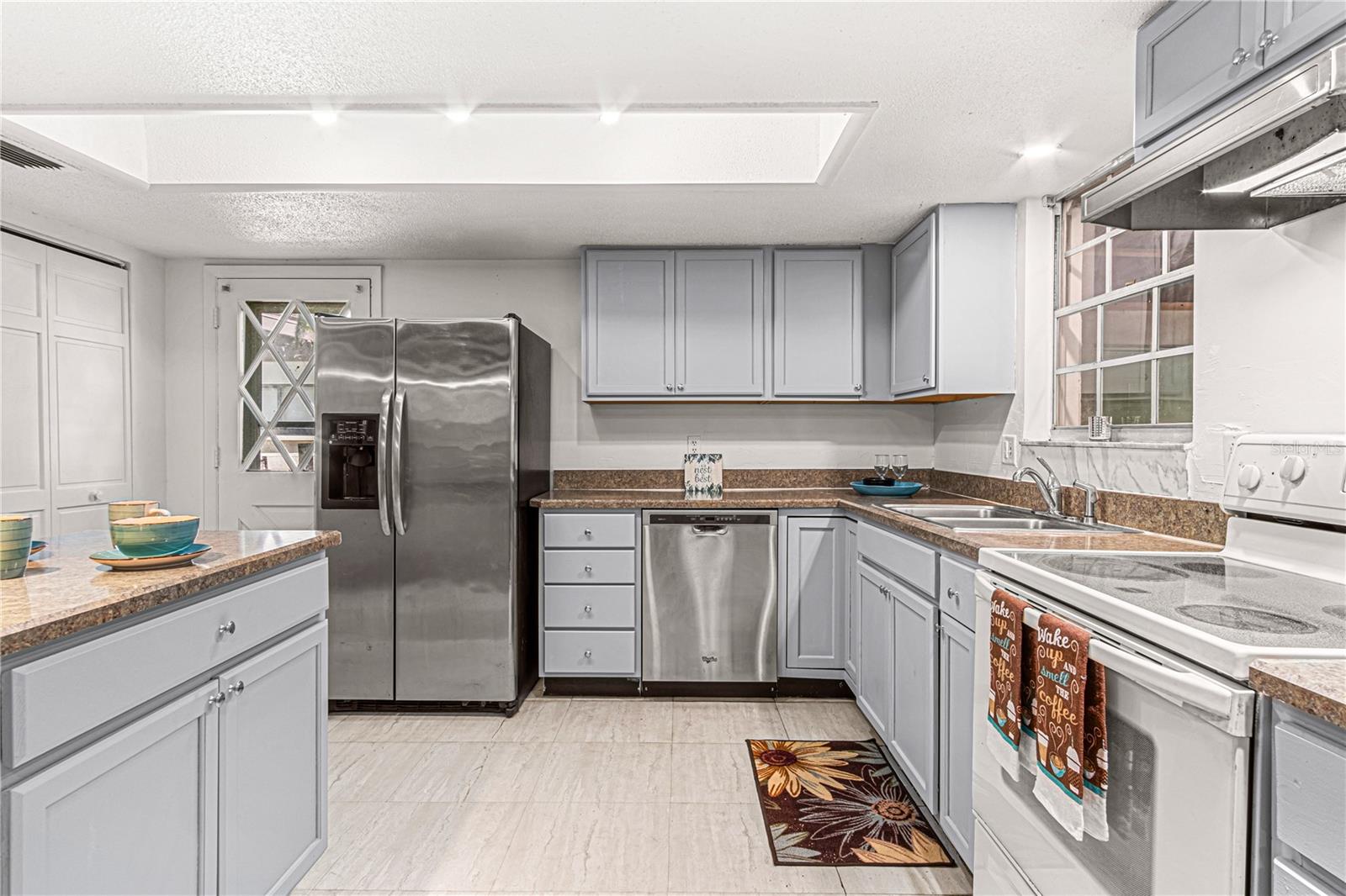 600 10TH STREET