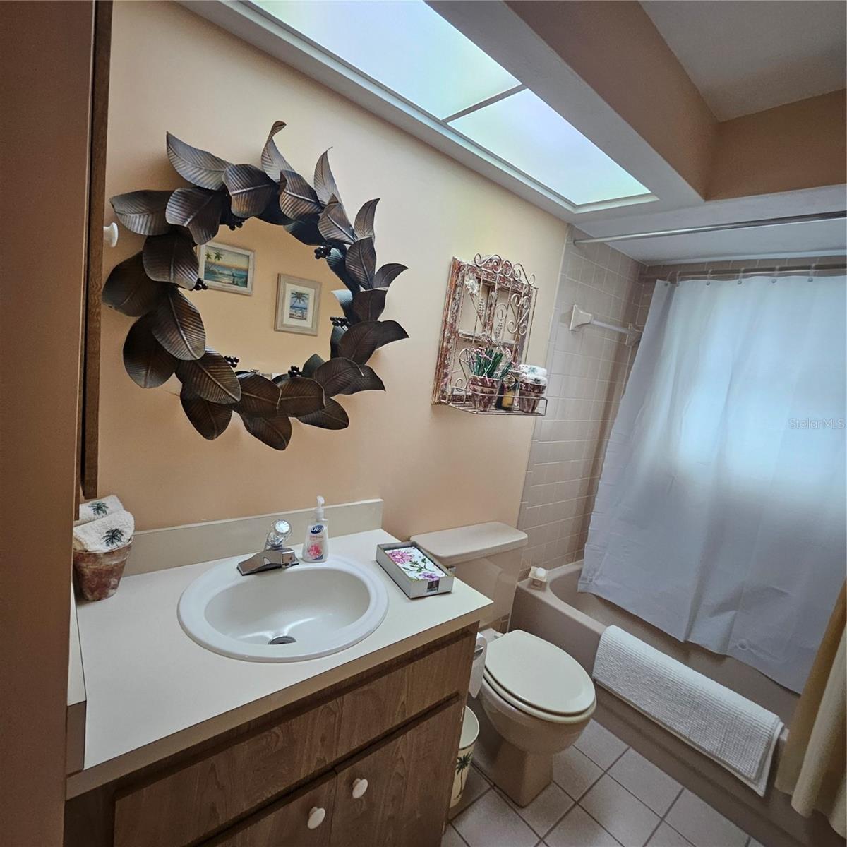 000127 - BEVERLY HILLS UNIT 7 - Residential