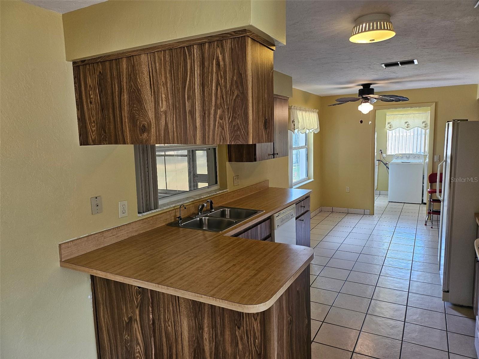 000127 - BEVERLY HILLS UNIT 7 - Residential