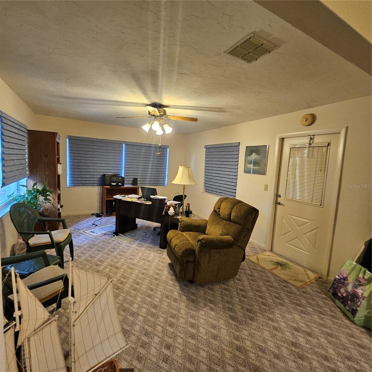 000127 - BEVERLY HILLS UNIT 7 - Residential