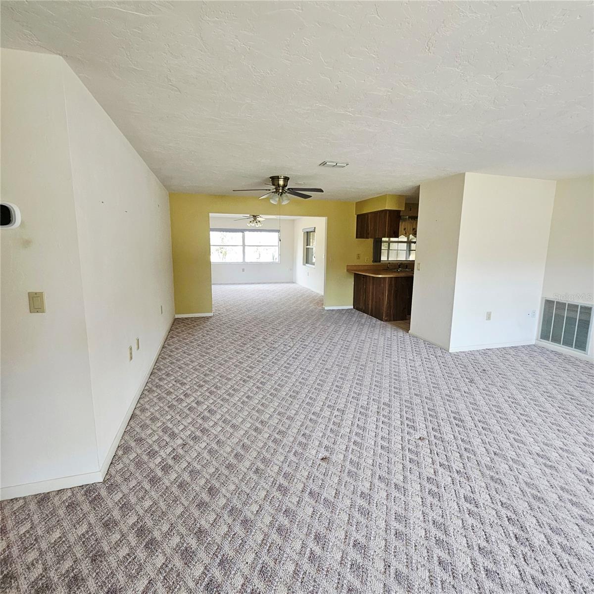 000127 - BEVERLY HILLS UNIT 7 - Residential