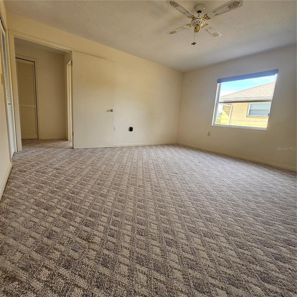 000127 - BEVERLY HILLS UNIT 7 - Residential