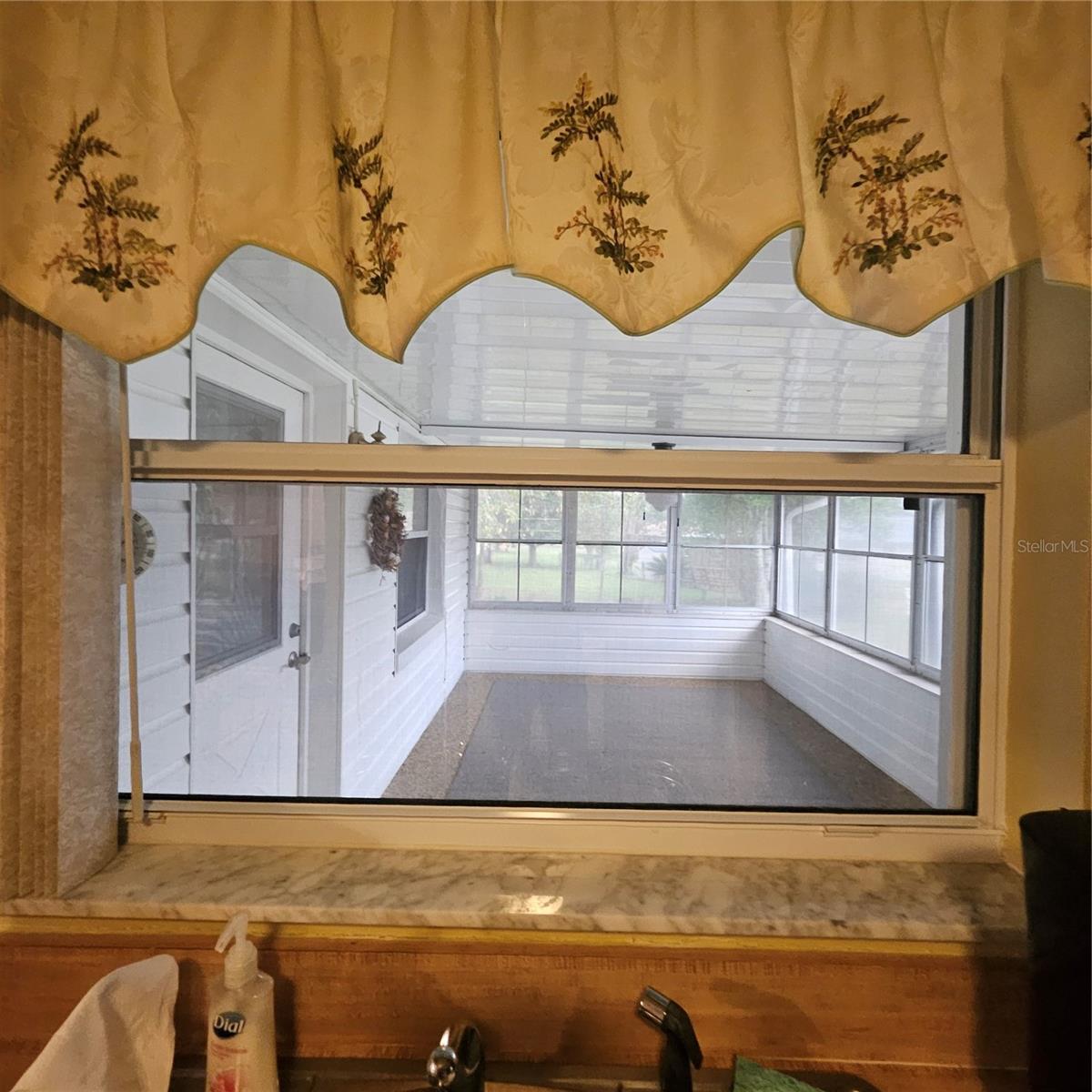 000127 - BEVERLY HILLS UNIT 7 - Residential