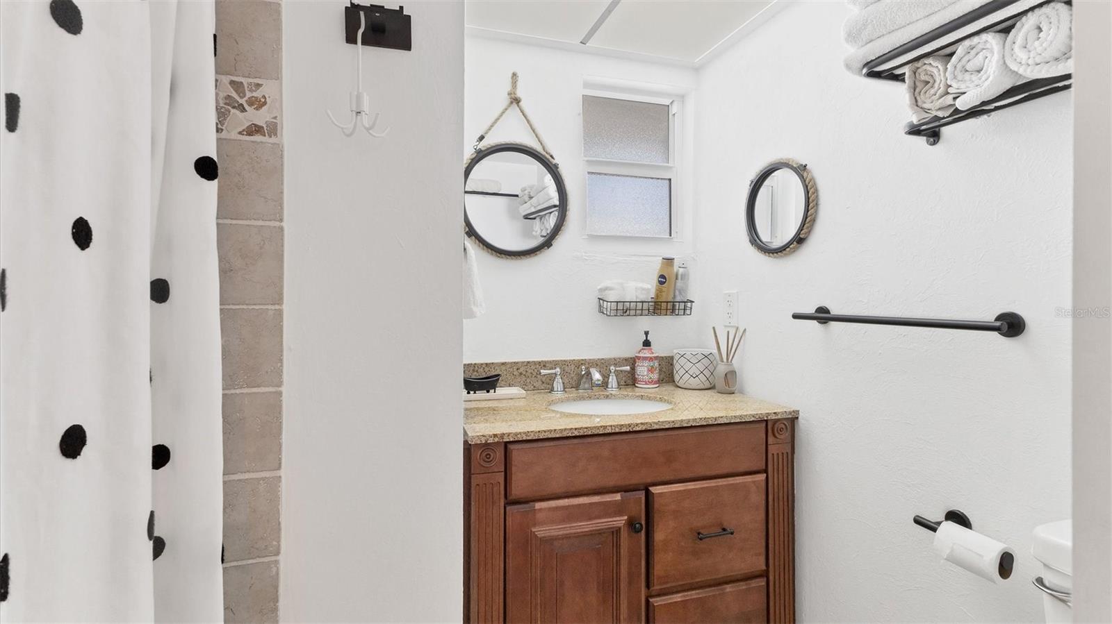 INLET APTS - Residential Lease