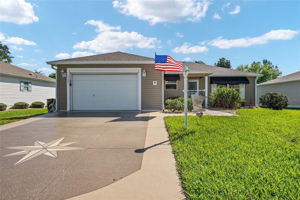 Photo of 1565 Lakewood Drive, The Villages, FL 32162 (MLS # G5109906)
