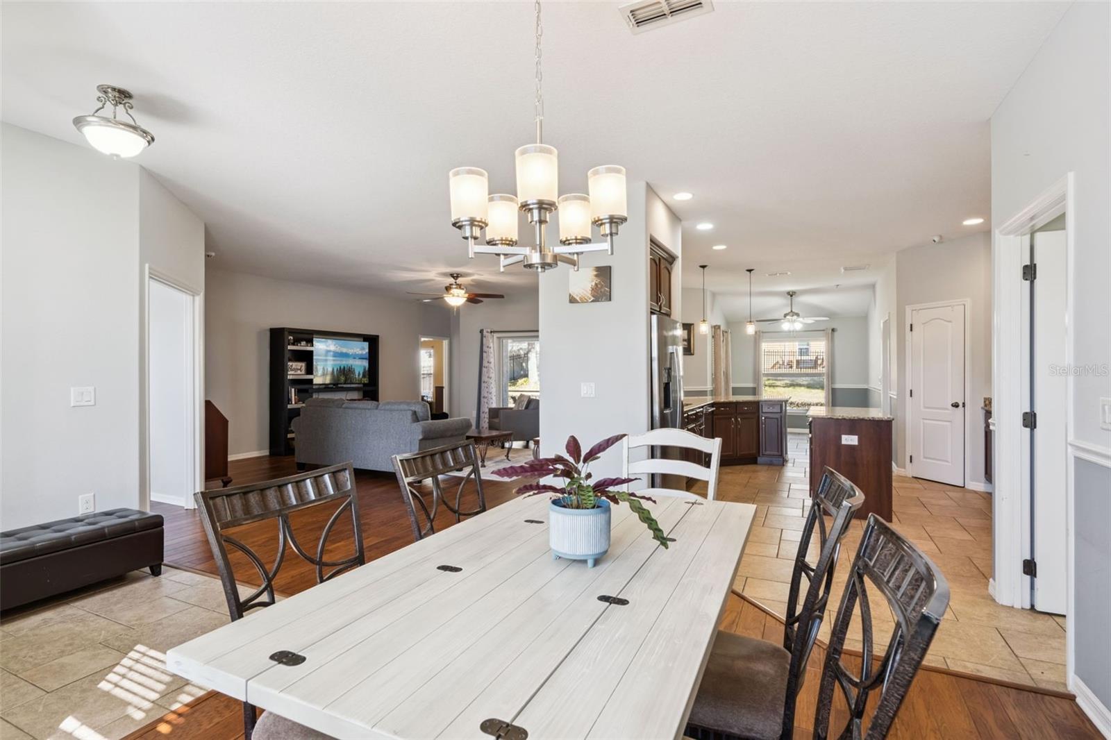 9704 ROYAL VISTA AVENUE