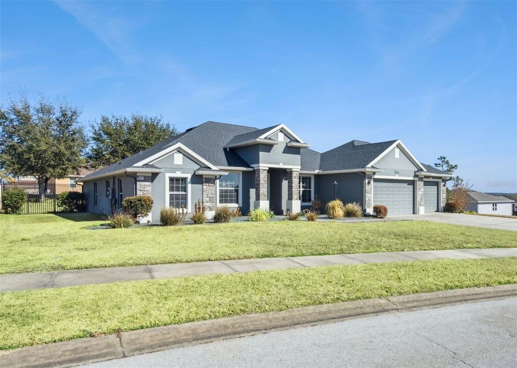 Photo of 9704 Royal Vista Avenue, Clermont, FL 34711 (MLS # O6381803)