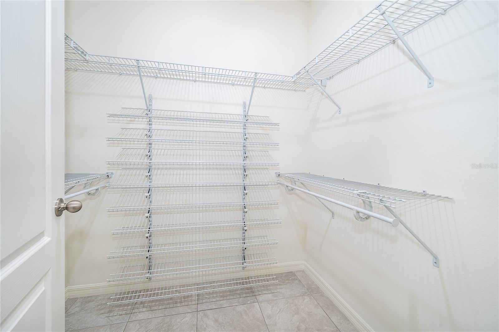 SUMMERVIEW/WOLF CRK RDG PH 2B- - Residential Lease