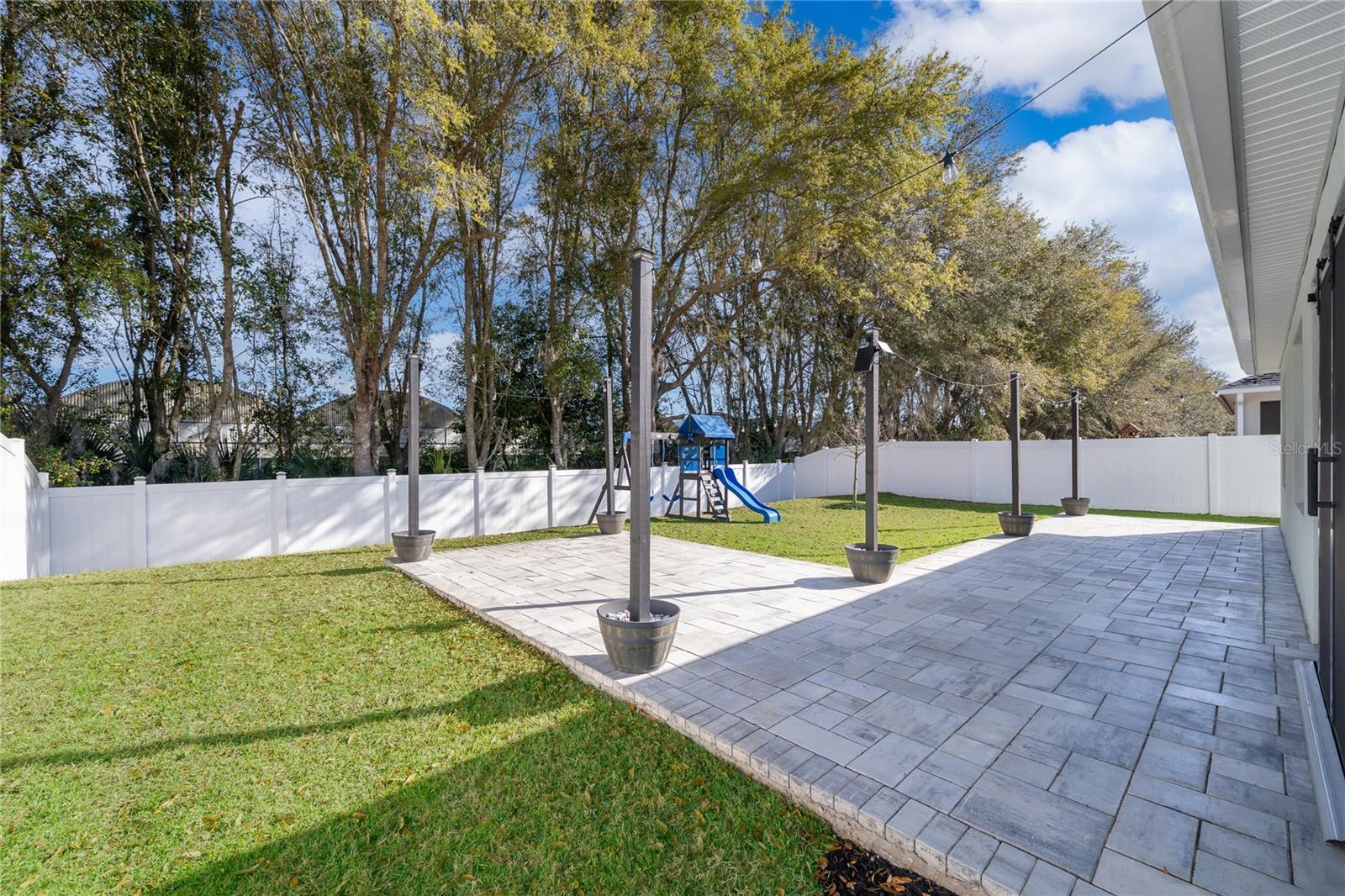 SUMMERVIEW/WOLF CRK RDG PH 2B- - Residential Lease