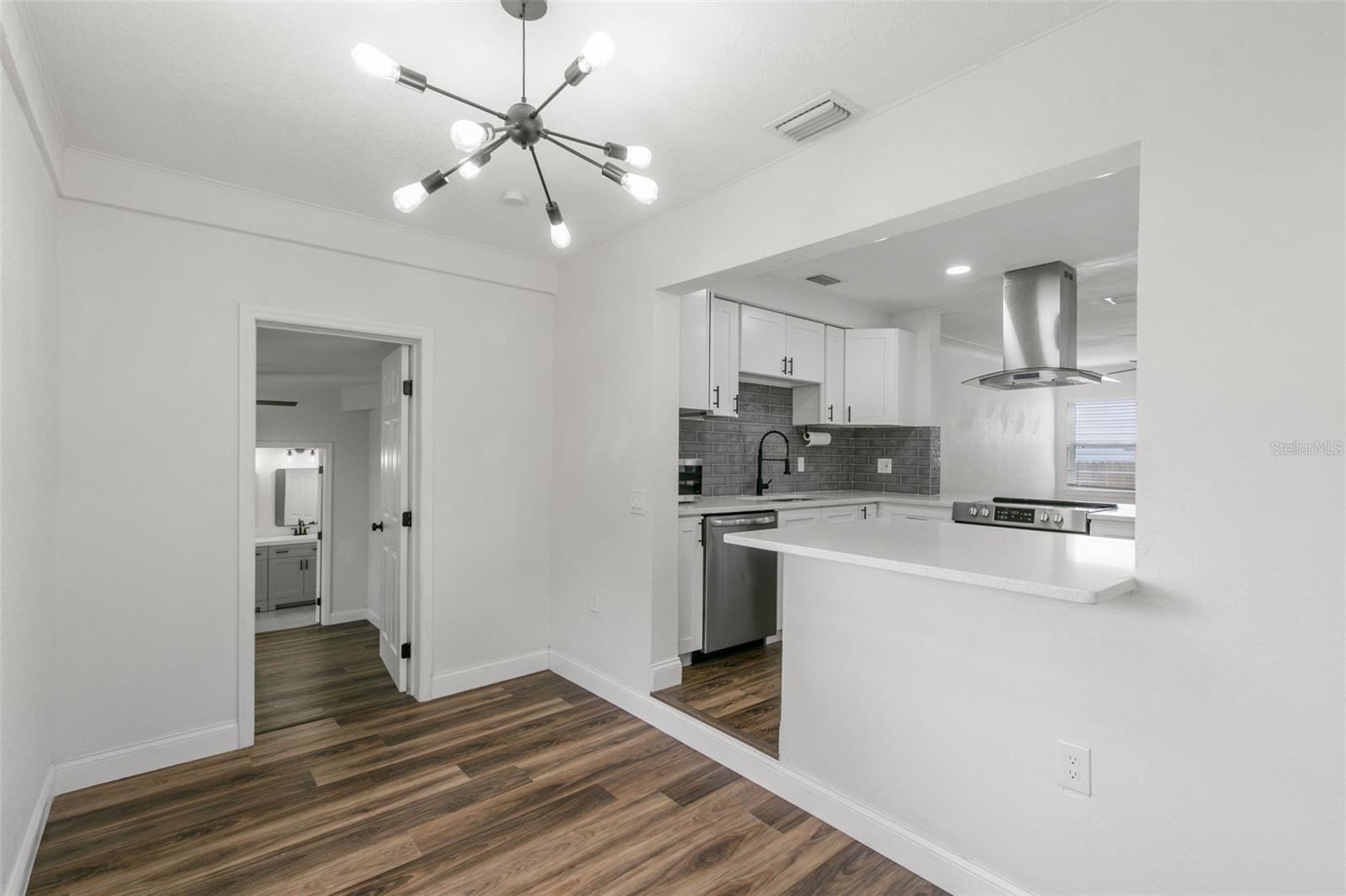 ROUSE MANOR - Residential Lease