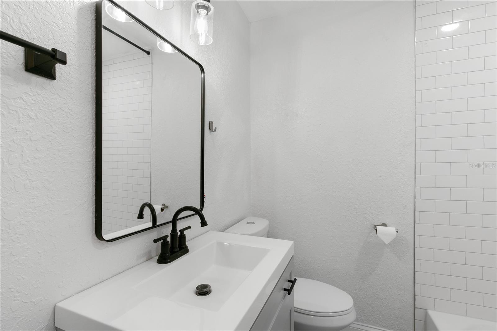 ROUSE MANOR - Residential Lease