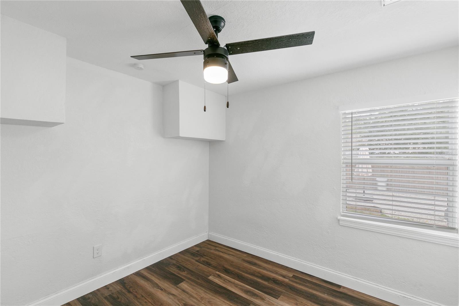 ROUSE MANOR - Residential Lease