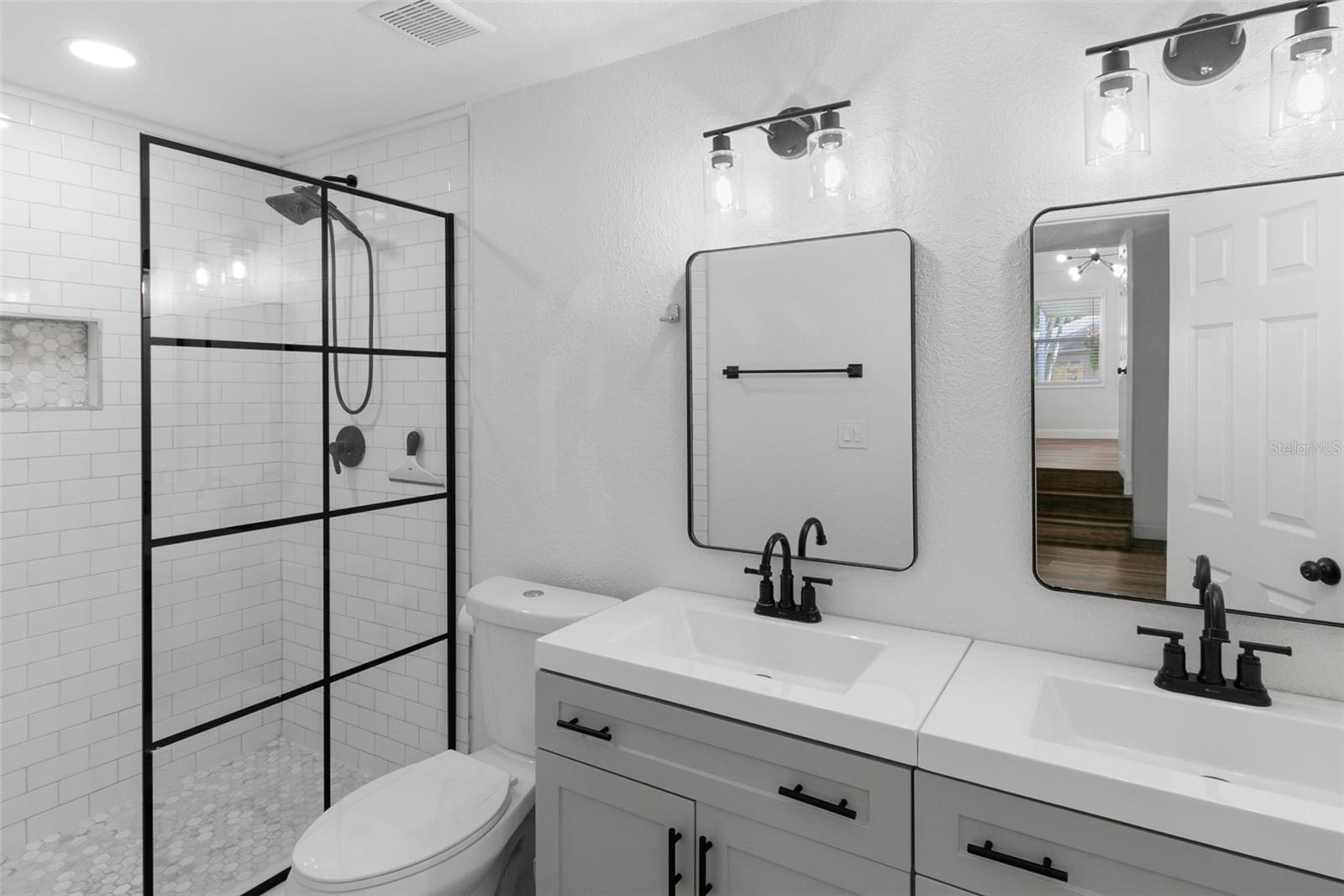 ROUSE MANOR - Residential Lease