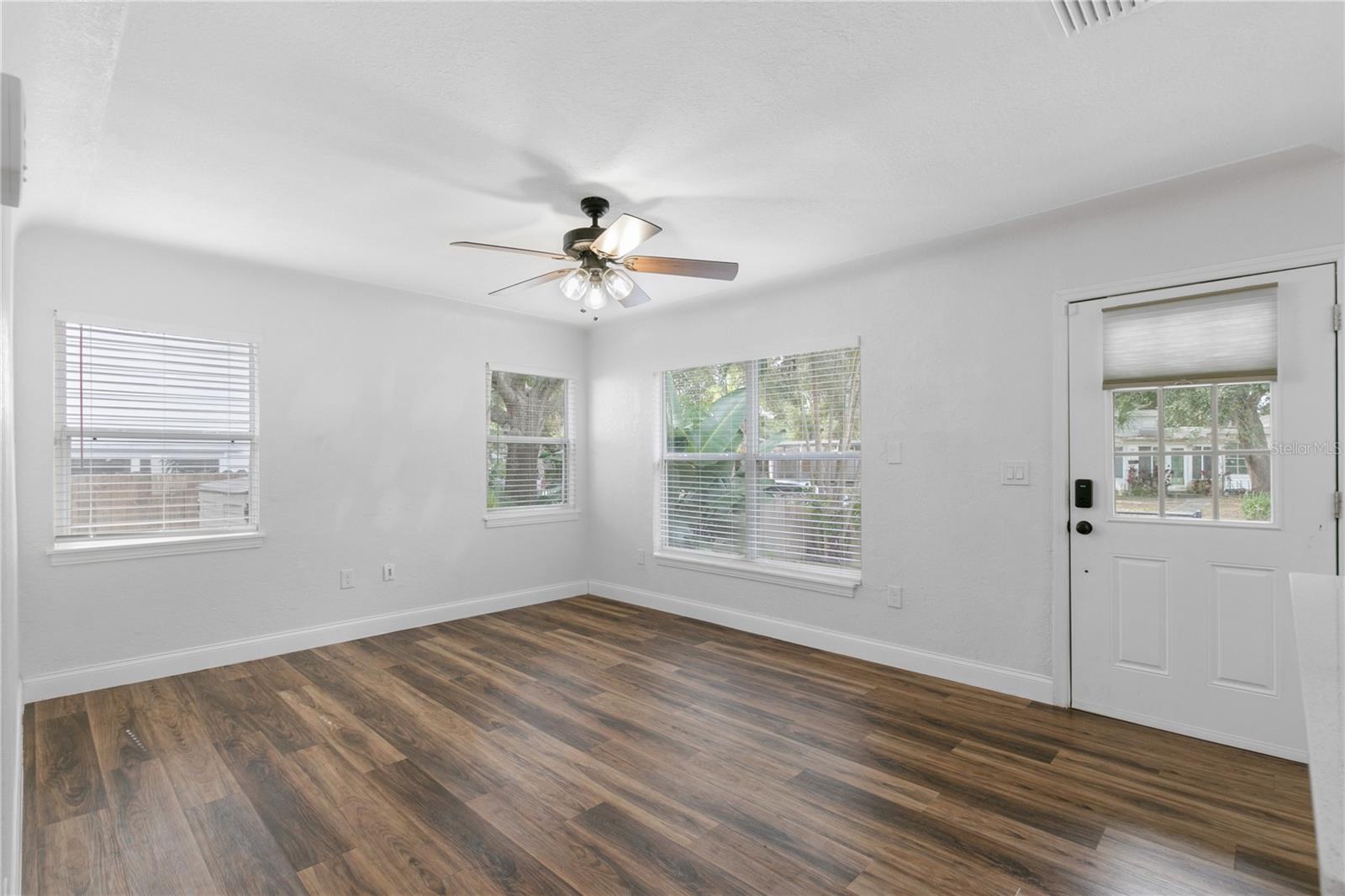 ROUSE MANOR - Residential Lease