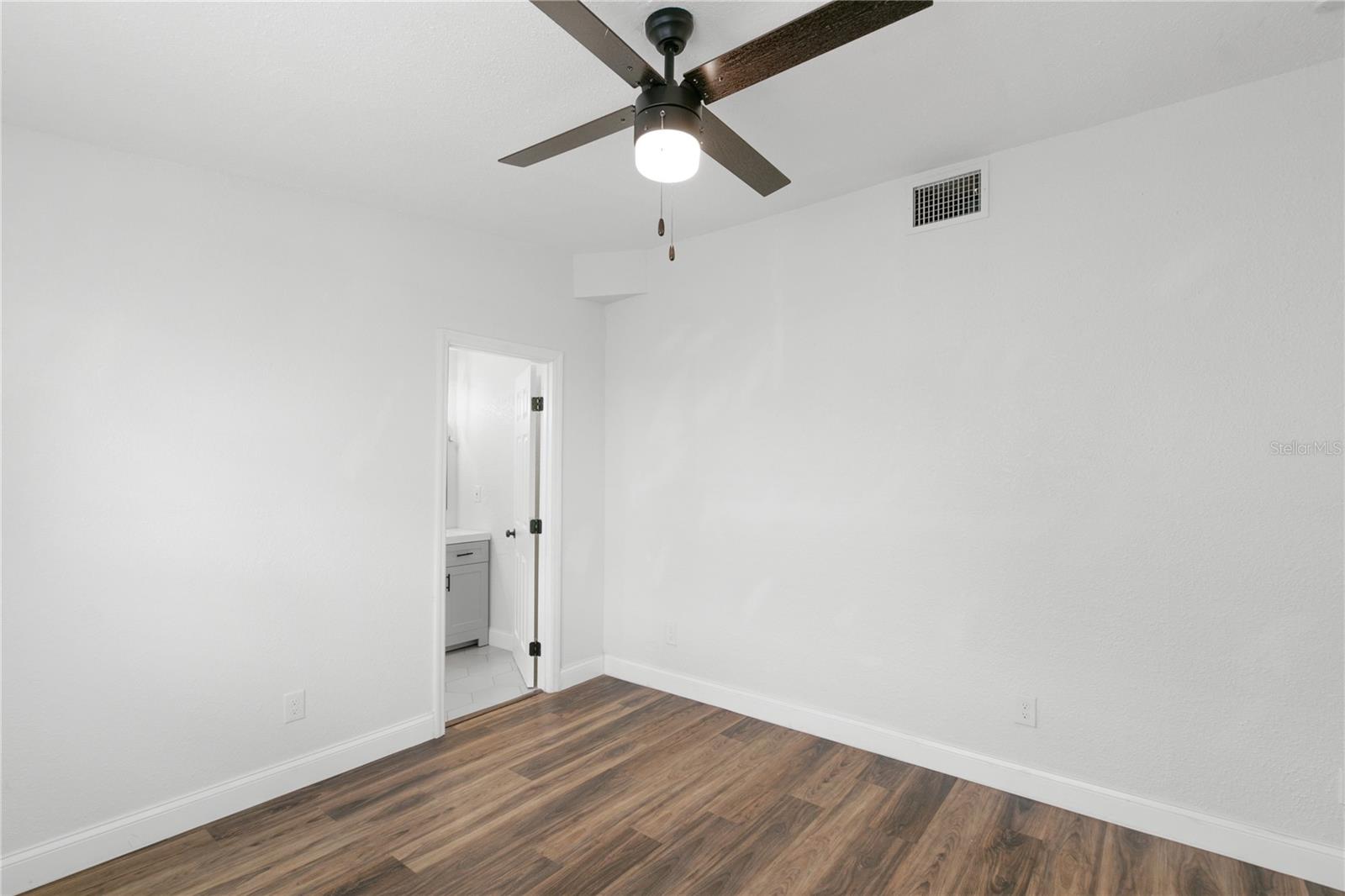 ROUSE MANOR - Residential Lease