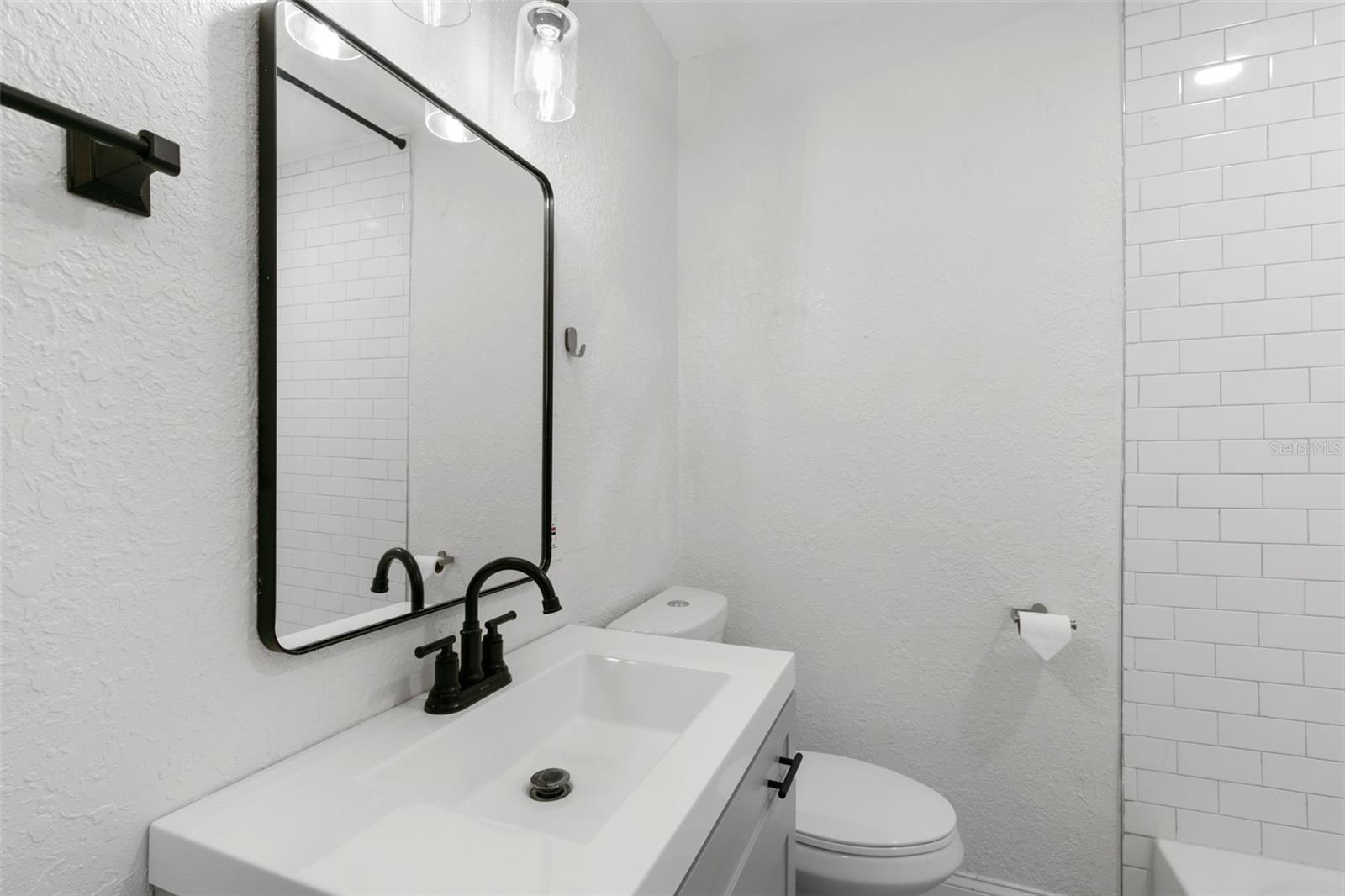 ROUSE MANOR - Residential Lease