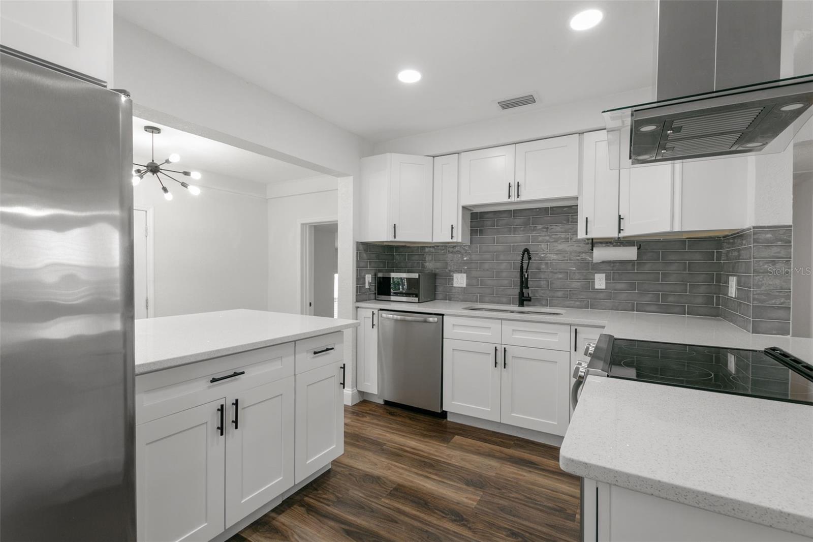 ROUSE MANOR - Residential Lease