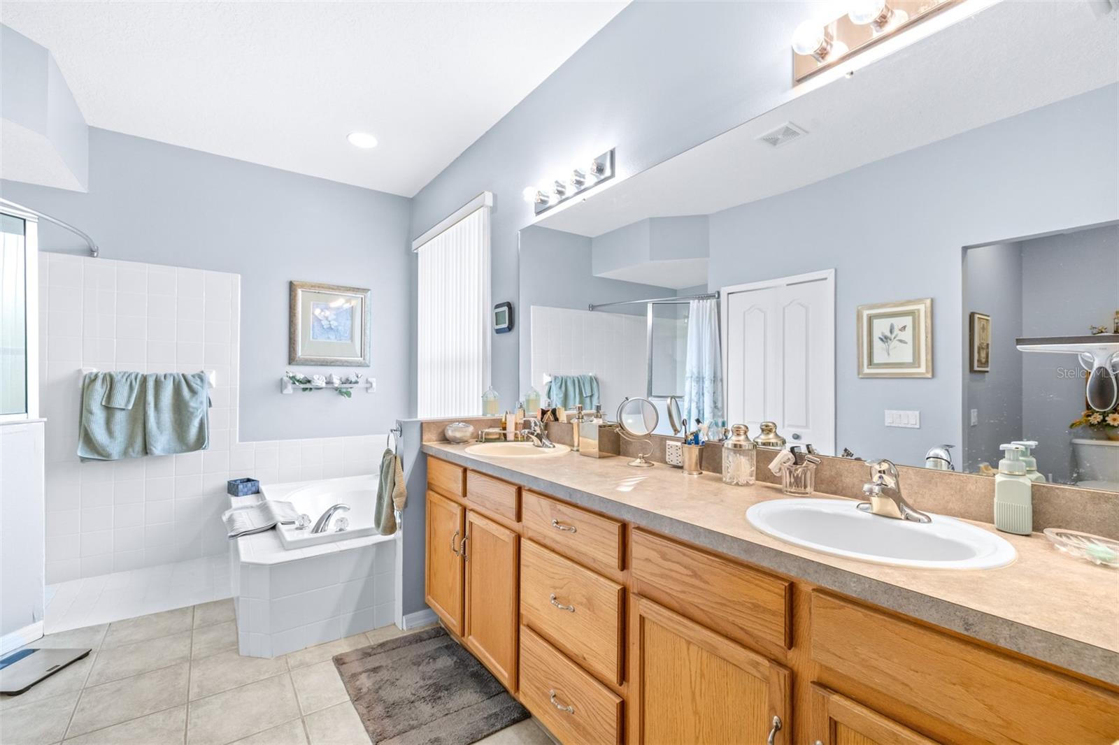 TWIN LAKES PARCELS D1 D3 & E - Residential