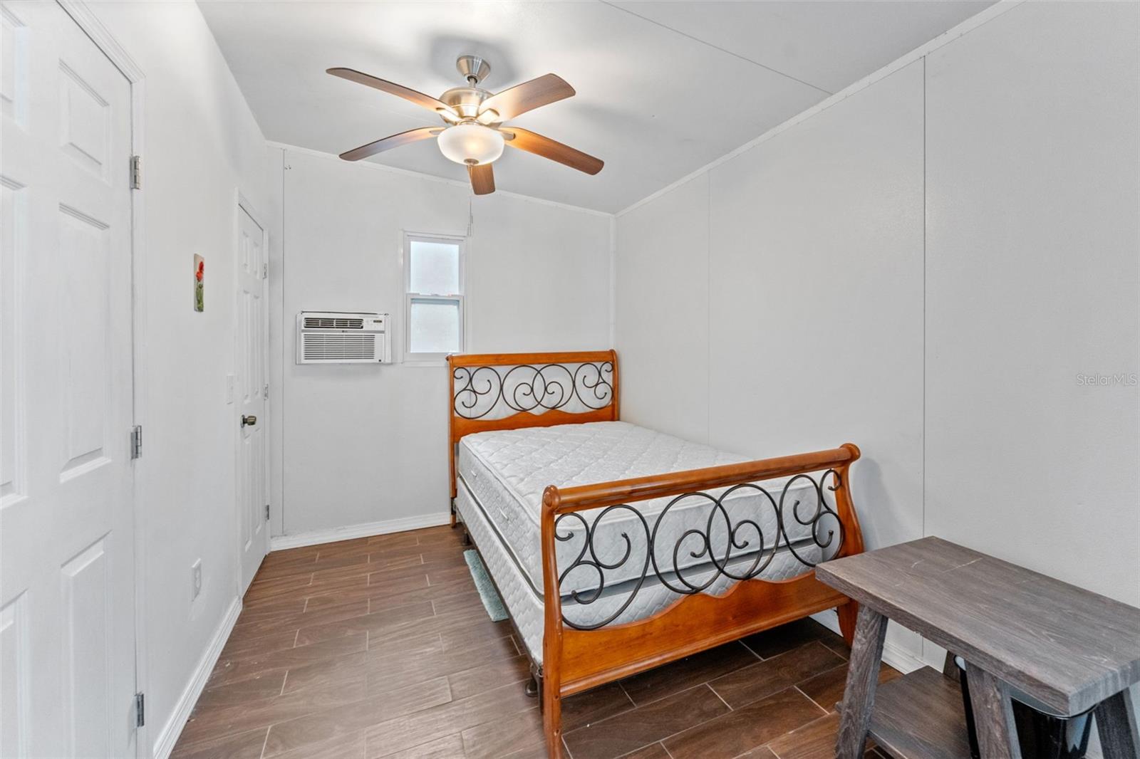 WOOTENS LAKESIDE ESTATES - Residential