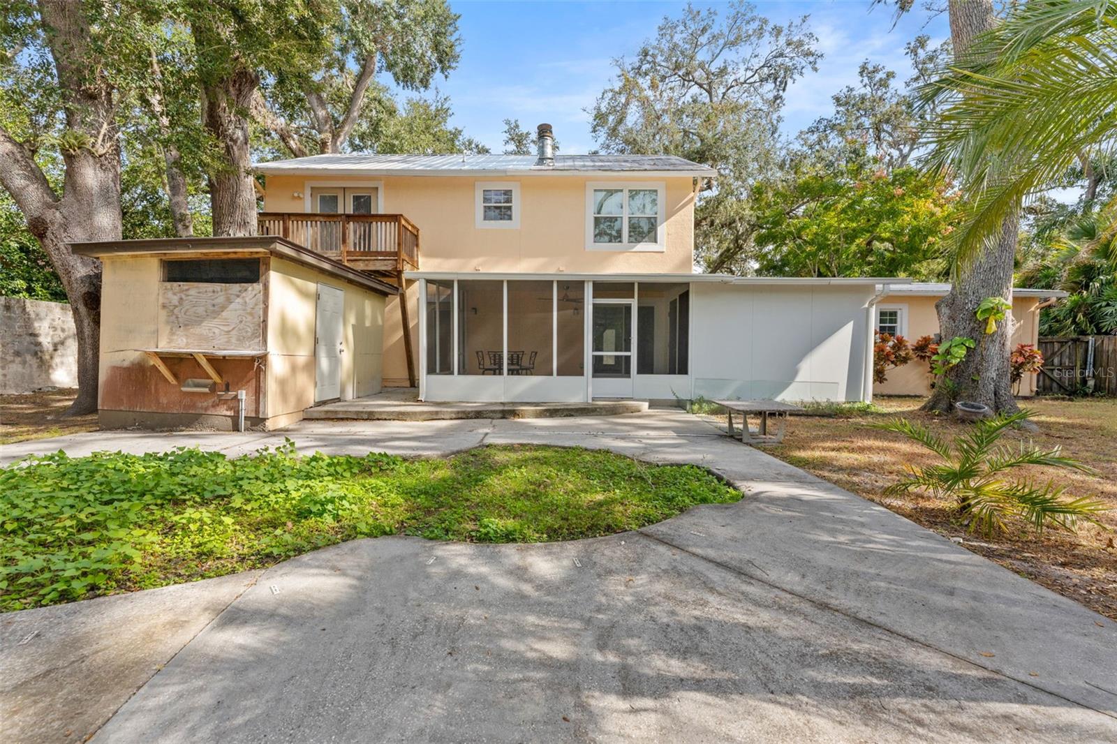 WOOTENS LAKESIDE ESTATES - Residential