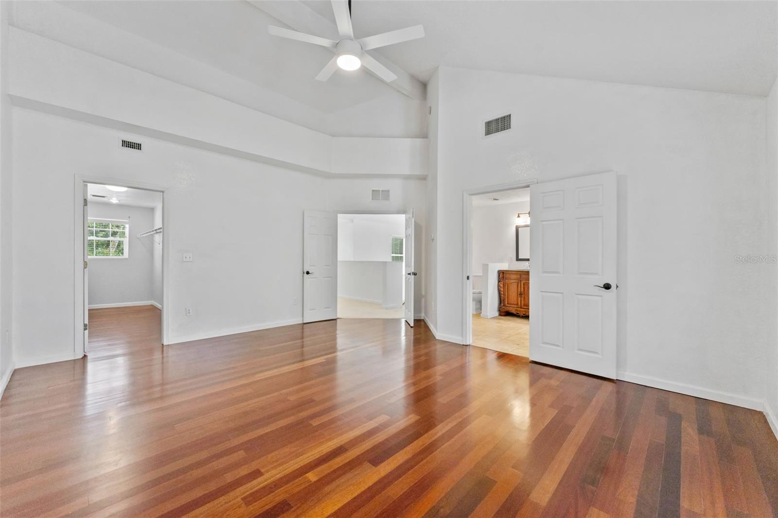 WOOTENS LAKESIDE ESTATES - Residential