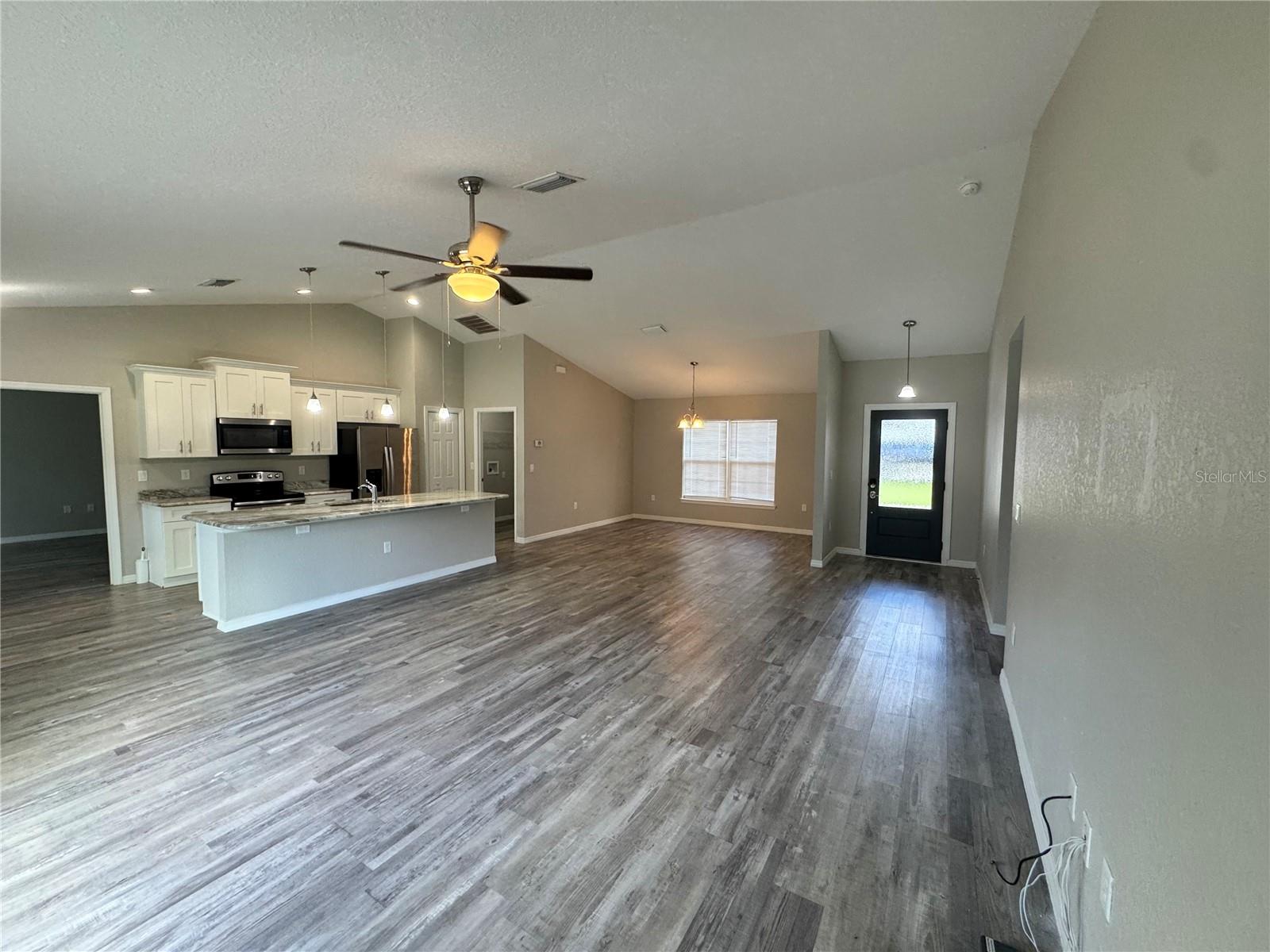 MARION OAKS UN 01 - Residential Lease