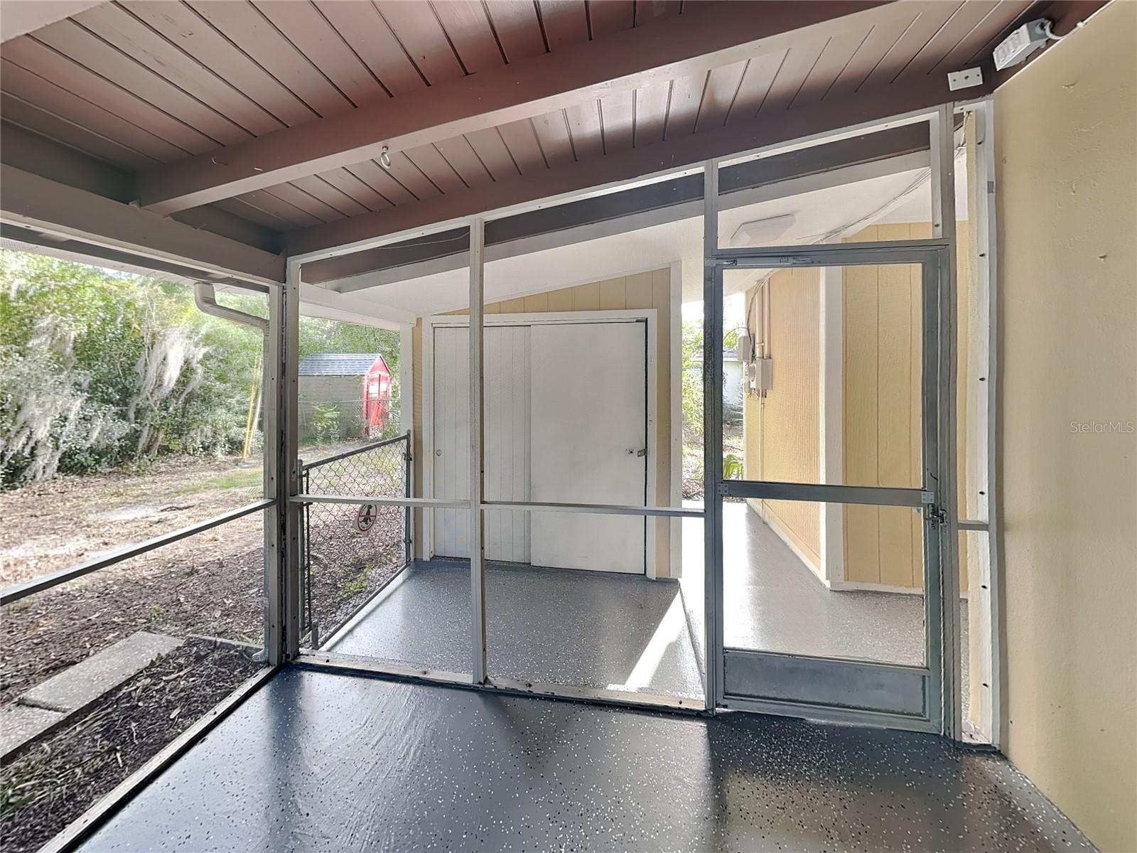 DELTONA LAKES UNIT 30 - Residential Lease