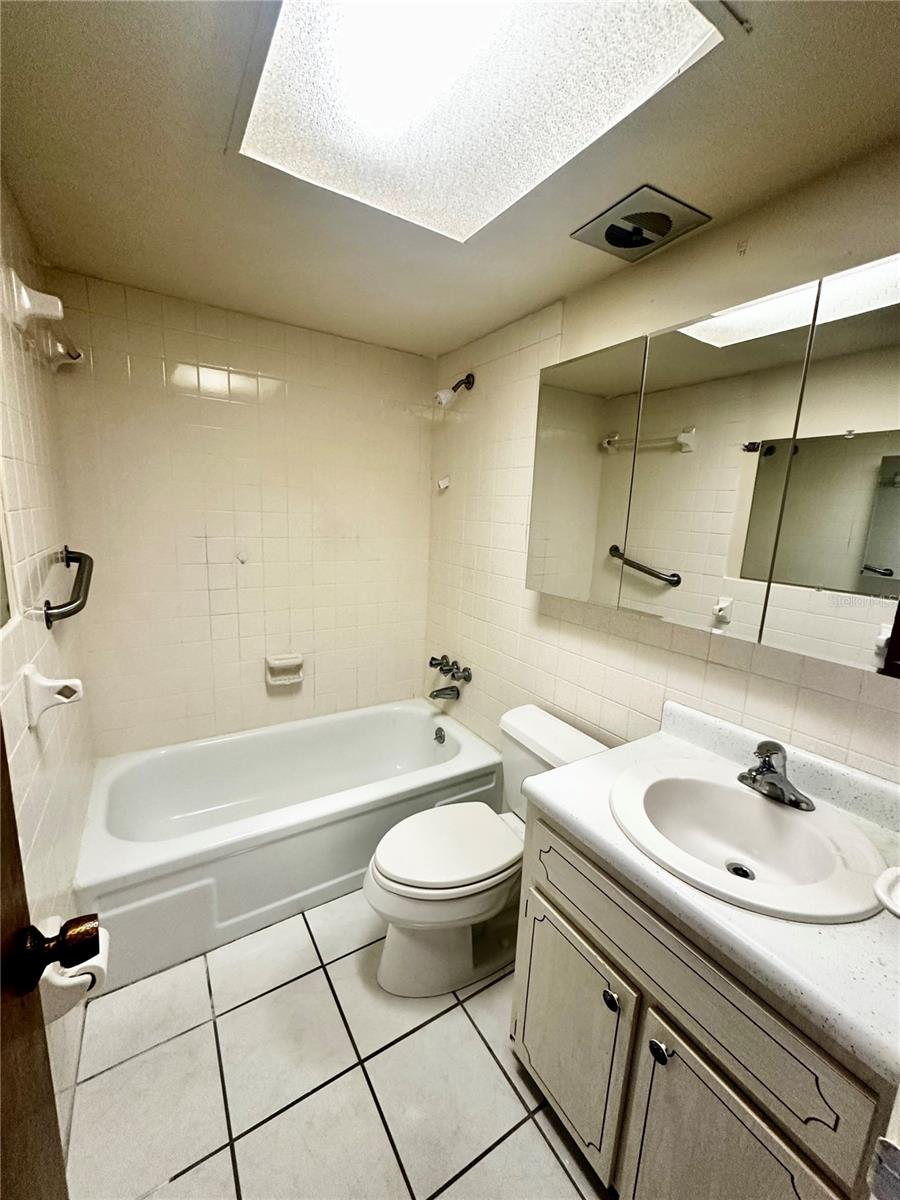 IMPERIAL EMBASSY CONDO - Residential