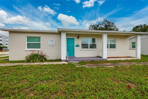 Photo of 101 40th Avenue NE, St Petersburg, FL 33703 (MLS # TB8516130)