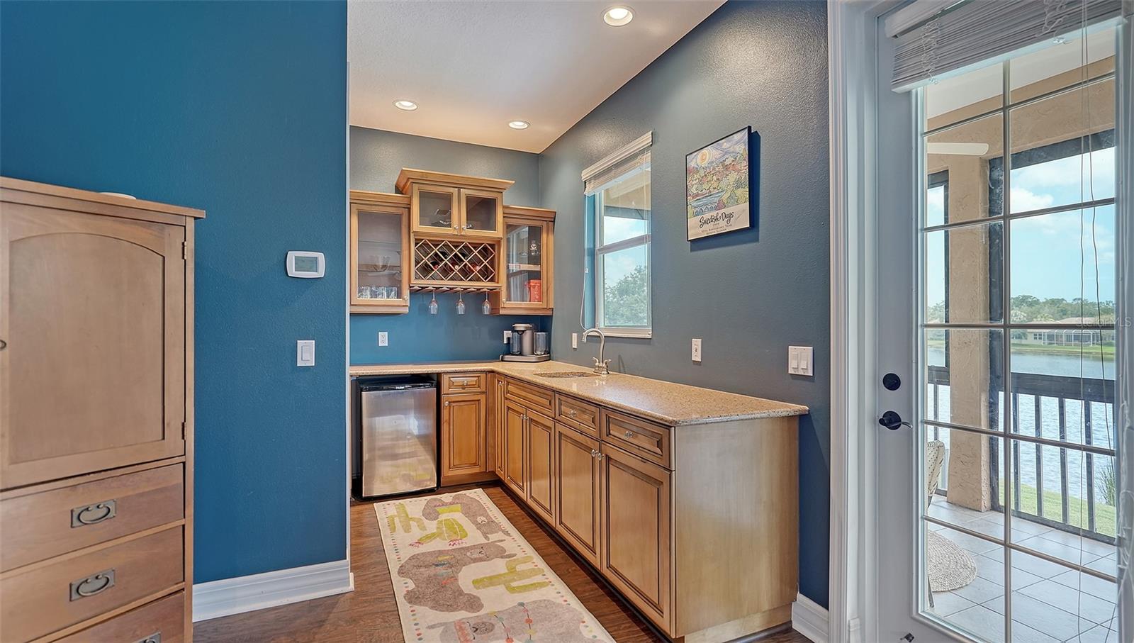 SECLUDED OAKS - Residential