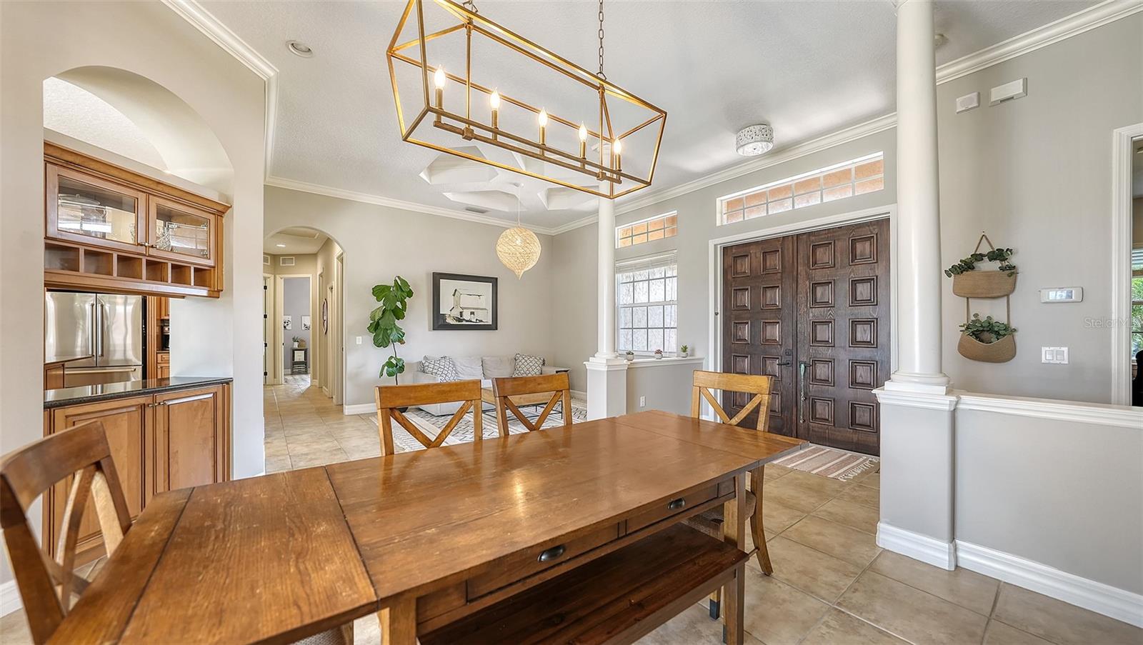 SECLUDED OAKS - Residential