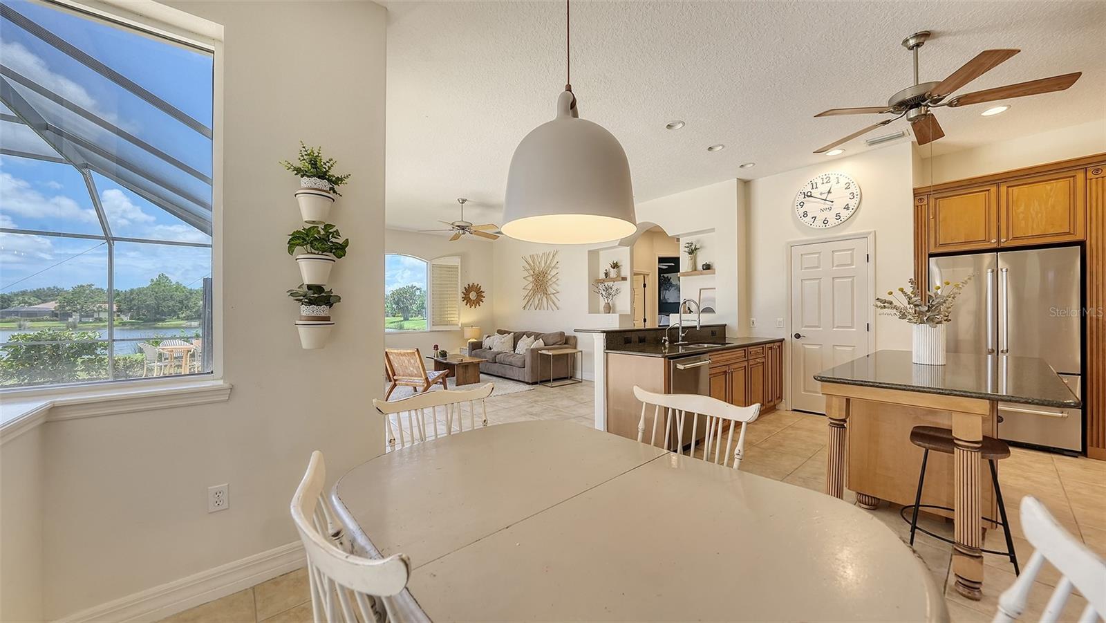 SECLUDED OAKS - Residential