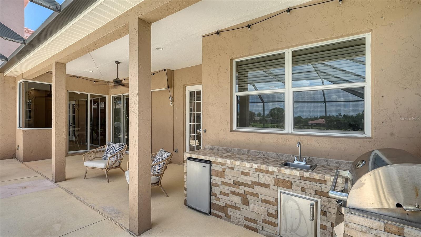 SECLUDED OAKS - Residential