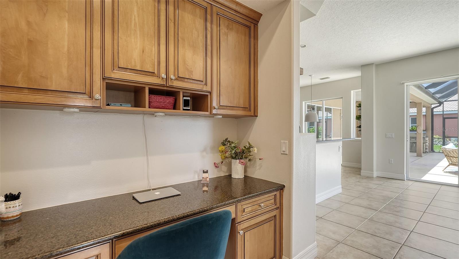 SECLUDED OAKS - Residential