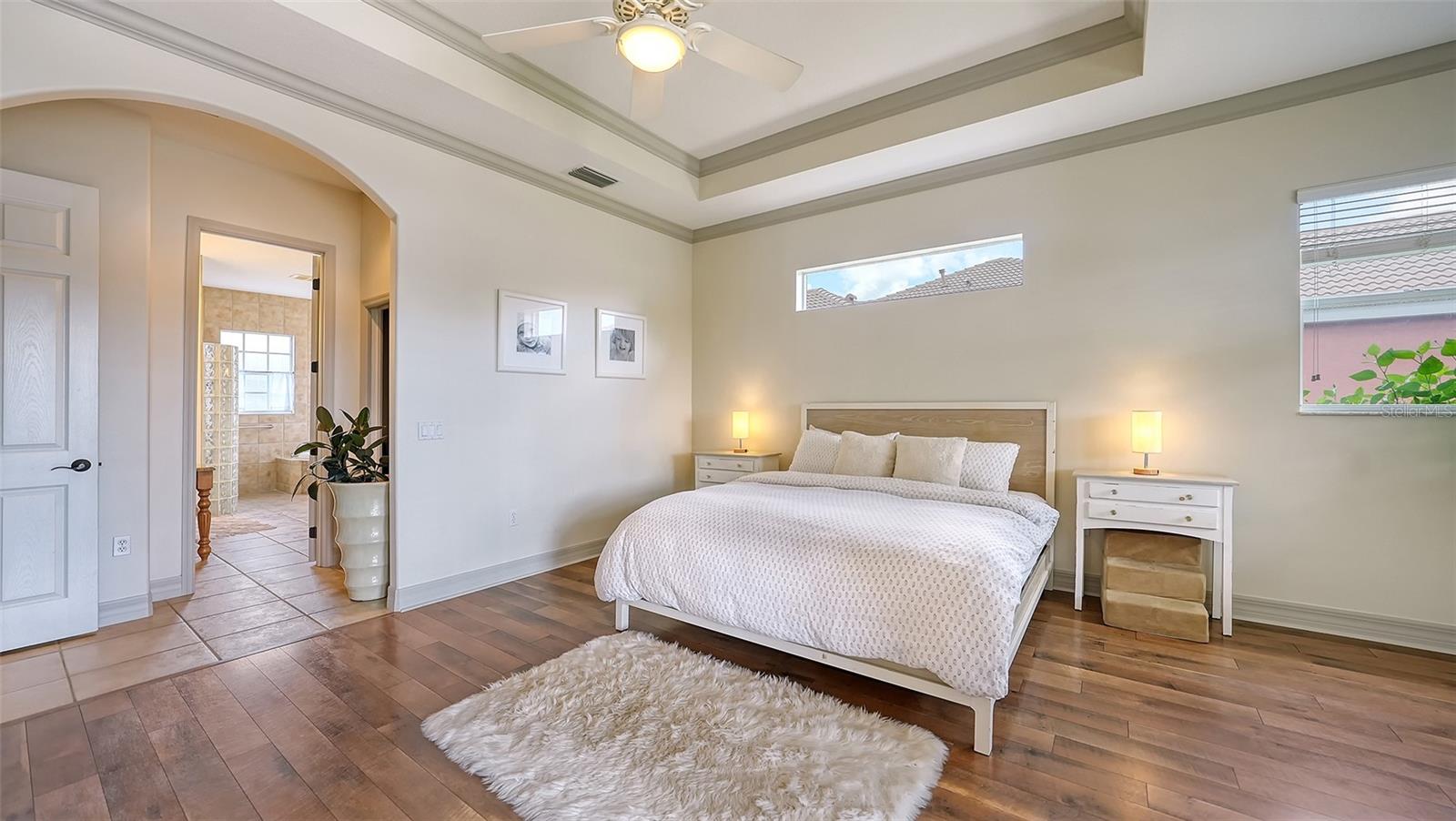 SECLUDED OAKS - Residential