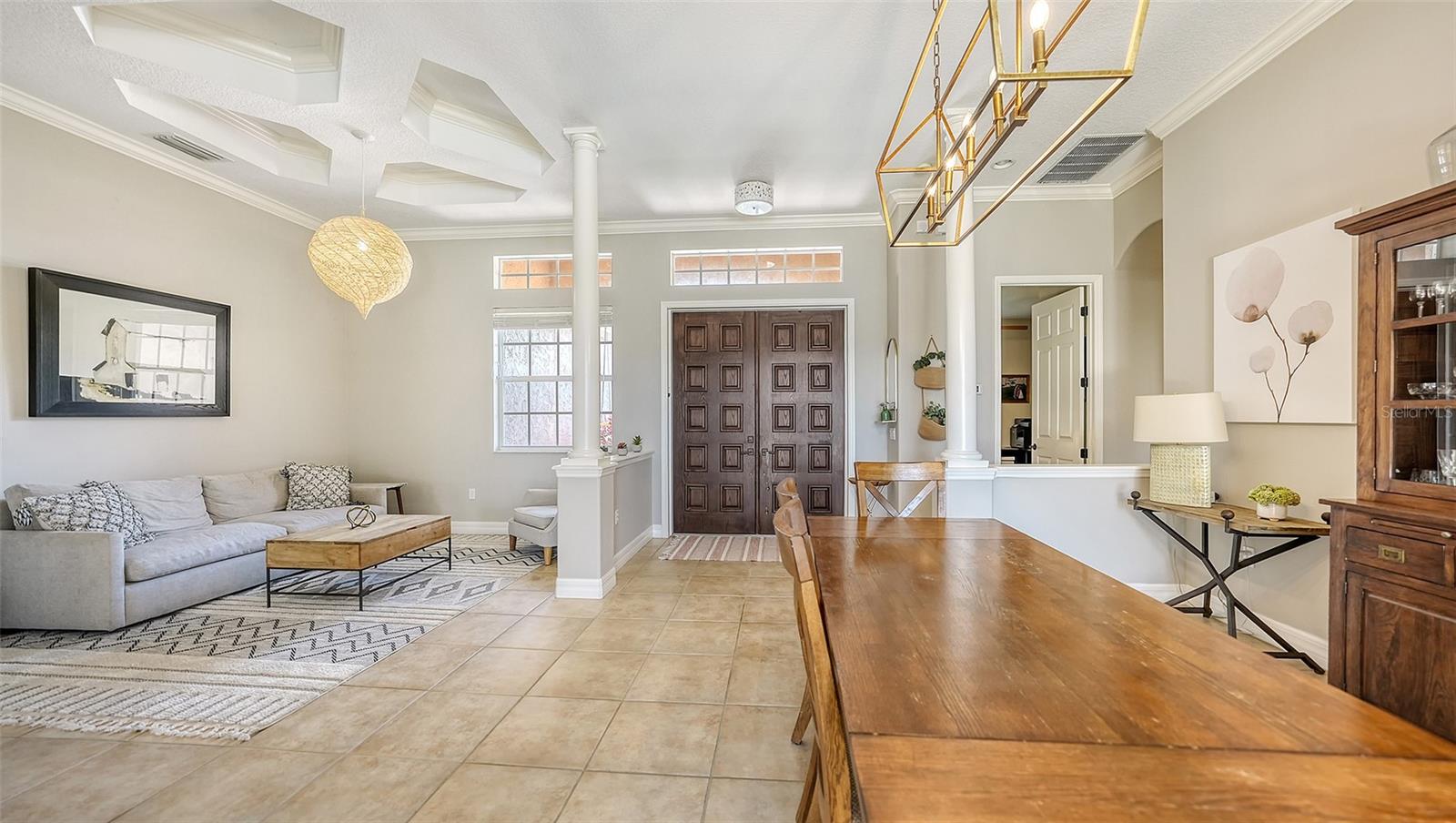 SECLUDED OAKS - Residential