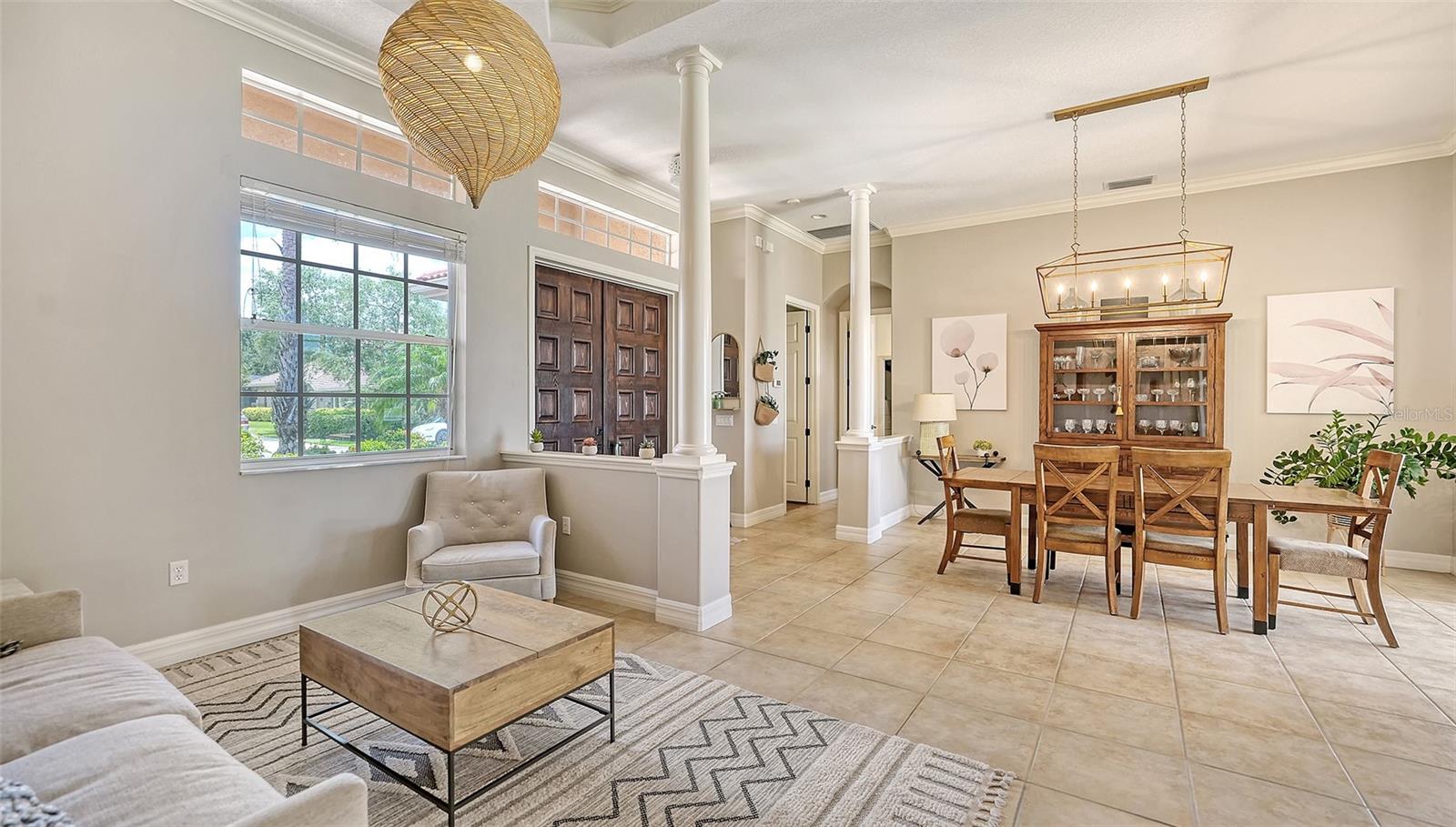 SECLUDED OAKS - Residential