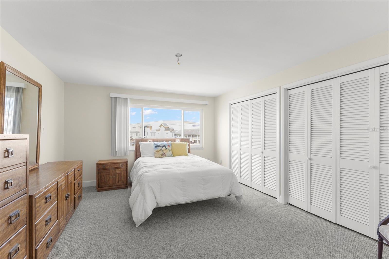 SOUTH PAULA POINT CONDO - Residential