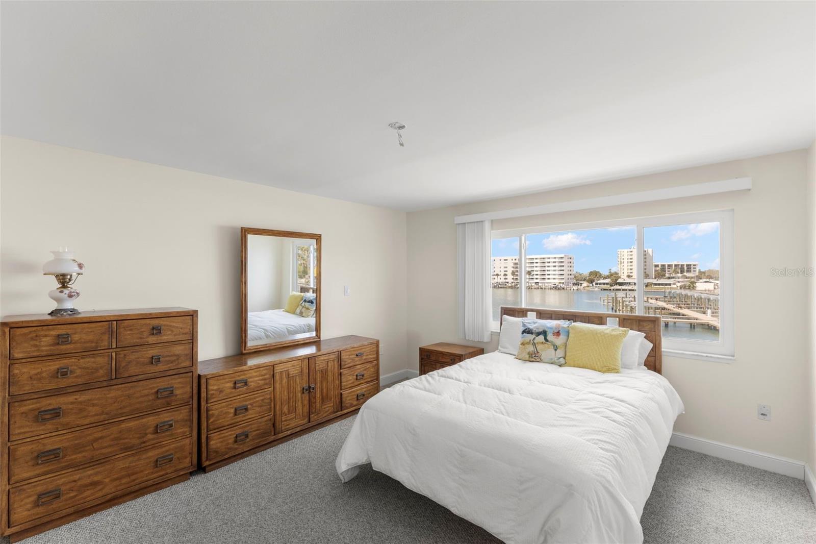 SOUTH PAULA POINT CONDO - Residential