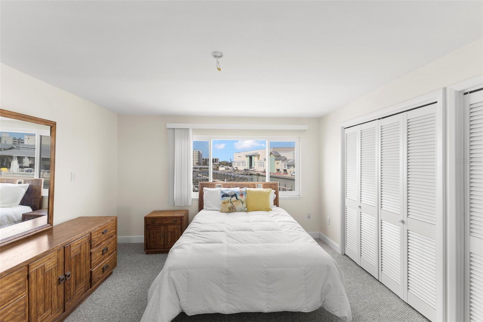 SOUTH PAULA POINT CONDO - Residential