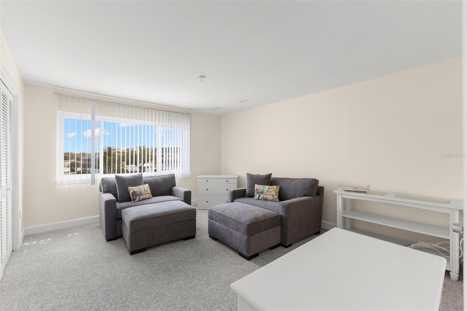 SOUTH PAULA POINT CONDO - Residential