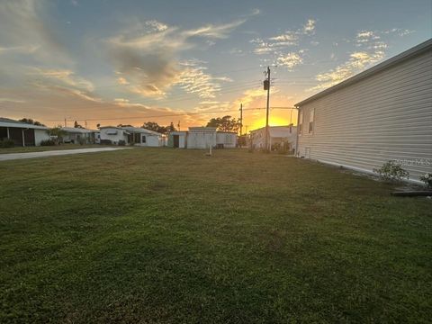 Photo of 218 Wolverine Avenue, North Port, FL 34287 (MLS # N6141915)