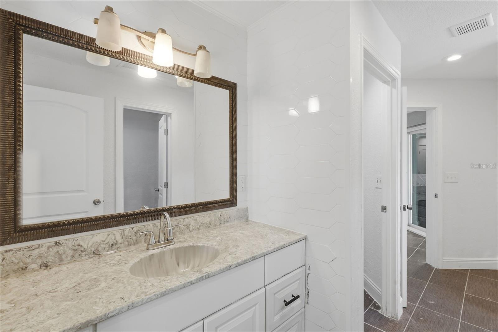 ALLANDALE - Residential