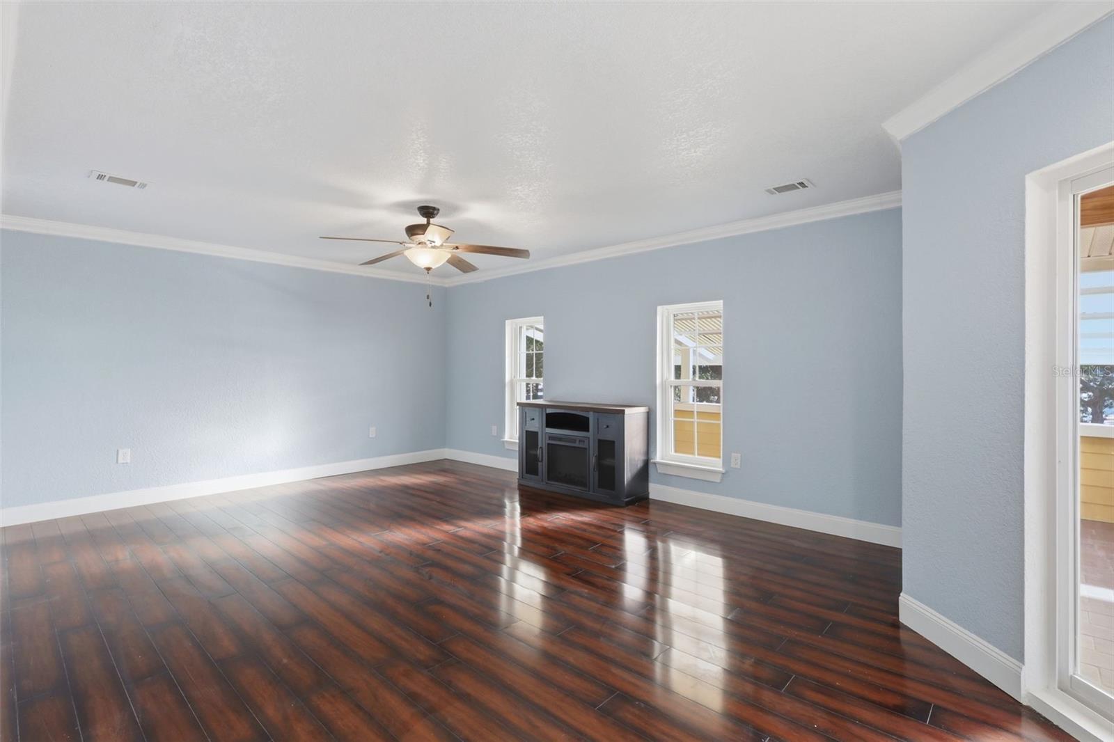 ALLANDALE - Residential