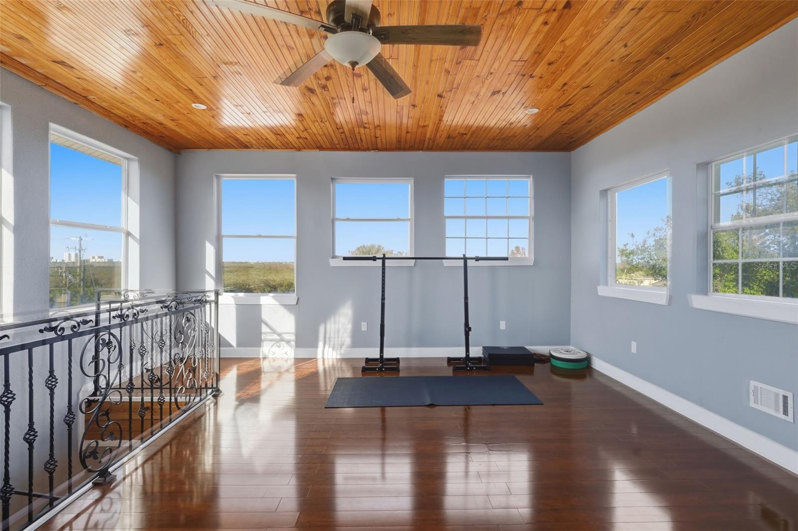 ALLANDALE - Residential