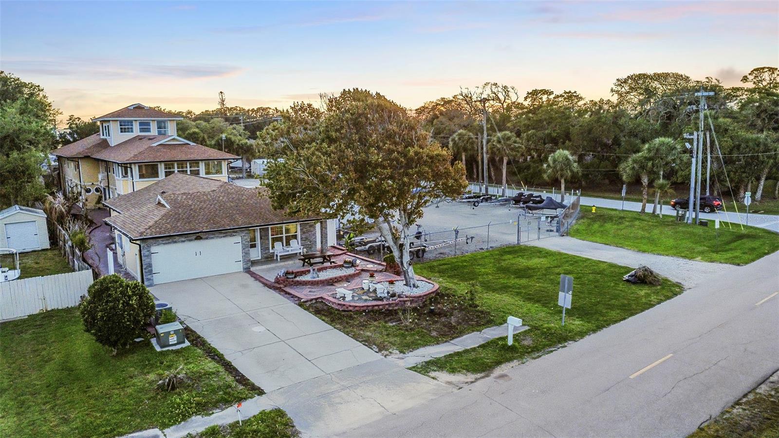 ALLANDALE - Residential