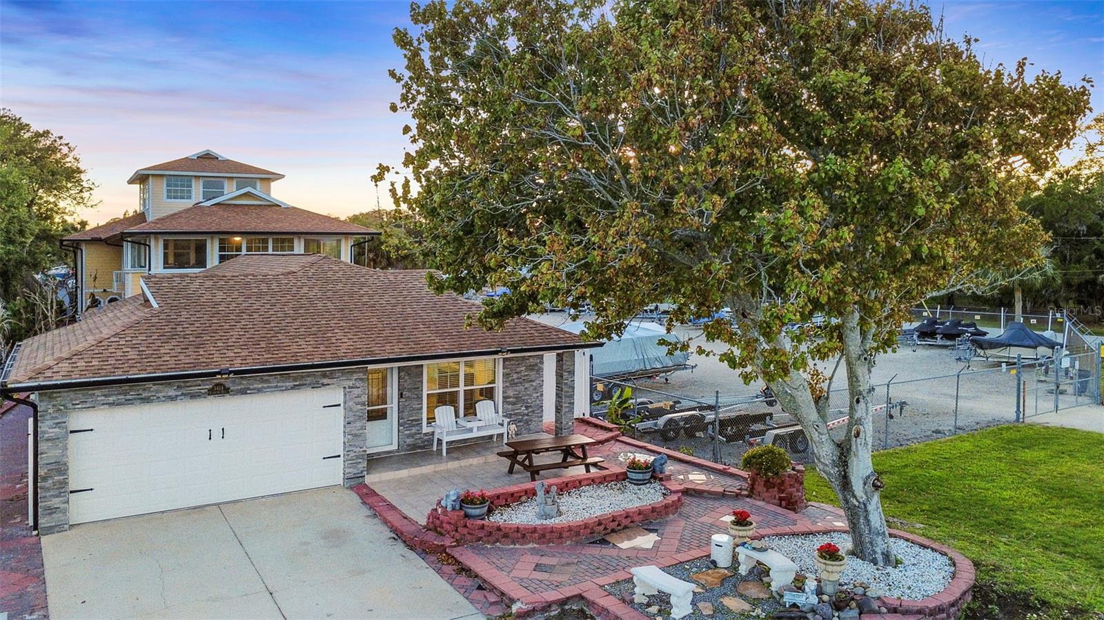 ALLANDALE - Residential